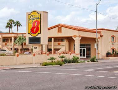 Super 8 By Wyndham Phoenix Downtown Exterior photo